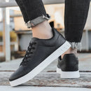 Sapatos casuais mocassins tênis de couro britânico apartamentos sapatos clássicos masculinos sapatos de couro primavera verão novos mocassins de designer na moda