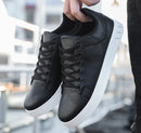 Sapatos casuais mocassins tênis de couro britânico apartamentos sapatos clássicos masculinos sapatos de couro primavera verão novos mocassins de designer na moda