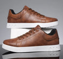 Sapatos casuais mocassins tênis de couro britânico apartamentos sapatos clássicos masculinos sapatos de couro primavera verão novos mocassins de designer na moda